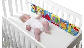 Почему бортики в кроватку так необходимы? Почему бортики в кроватку так необходимы?